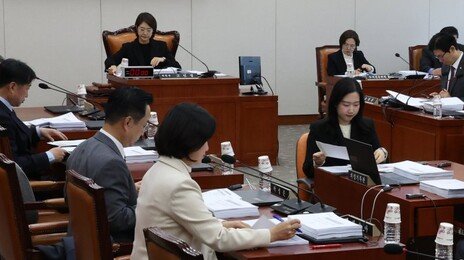 ‘4세-7세 고시’ 금지법, 여야 합의로 법안소위 통과