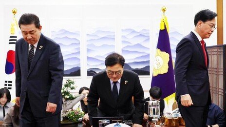 여야, 의장 주재 회동서 본회의 오후 4시로 연기…“더 논의”