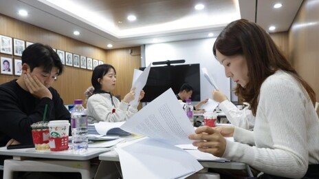 이만큼 쌓였습니다… 한국 문단의 미래가