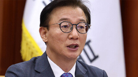 통일교 前간부 “전재수에 4000만원-명품시계 전달”… 田 “전부 허위”