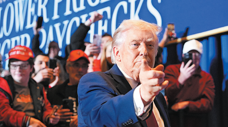 고물가에 지지율 하락 트럼프 “내 점수는 A+++++” 경제 연설 투어