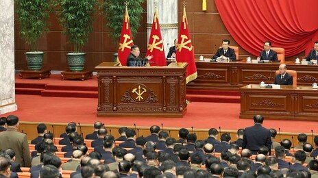 김정은 “국가 방위력 문제 효과적으로 해결됐다”