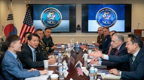 ‘北 핵공격시 정권 종말’ 경고 빠지고 ‘韓 재래식 방위 주도’ 첫 명시