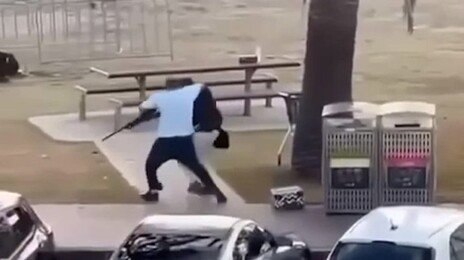 시드니 총기 난사범은 IS에 충성 맹세한 파키스탄계 父子