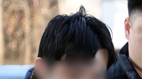 모친 살해 20대 아들, 가족에 할말 묻자 “제가 멍청해서”