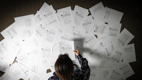 돈 뺏어간 96%가 자식·요양사·지인… ‘양자’ 신고해 상속 노리기도