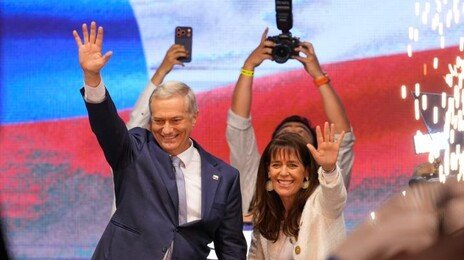 ‘칠레의 트럼프’ 카스트, 대통령 당선… 중남미 ‘블루 타이드’ 확산