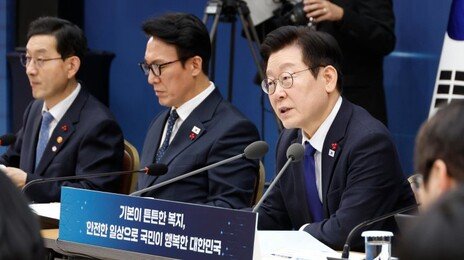 李 “탈모는 생존문제, 건보 적용 검토” 野 “모퓰리즘 멈춰야”