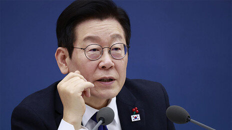 李대통령 또 버럭…식약처 국장에 “용어 구분 못하나”