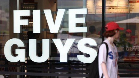 한화 김동선 ‘파이브가이즈’ 600억대 매각… 3배 차익