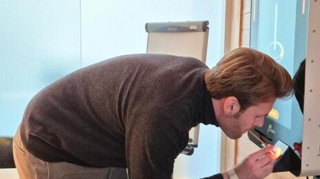 “맥주 두 잔이라 괜찮다”던 여성, 빨대 불자 10초 만에 ‘운전 포기’