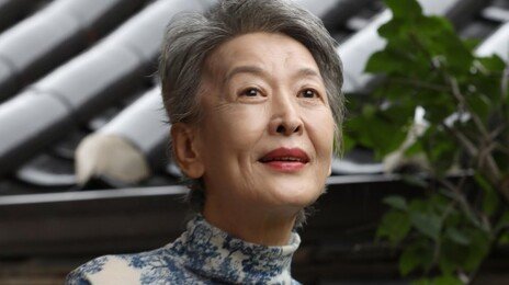 “윤석화 위중하지만 별세 아냐…혼란드려 사과” 한국연극배우협회