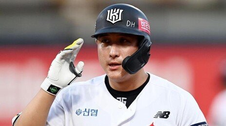 황재균 “KT서 좋은 제안했지만 고심 끝 은퇴”