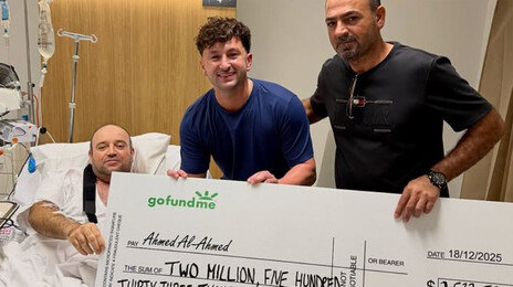 호주 총격범 제압한 시민 영웅, 후원금 24억원 받았다