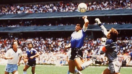 기계의 냉정-인간의 열정이 합쳐지는 순간, 스포츠는 드라마가 된다