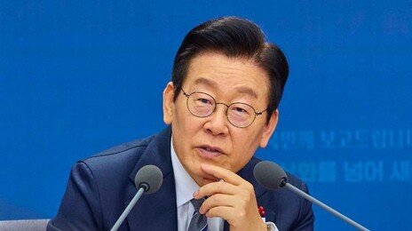 李 “금융지주, 부패 이너서클이 지배 10년-20년 해 먹어”