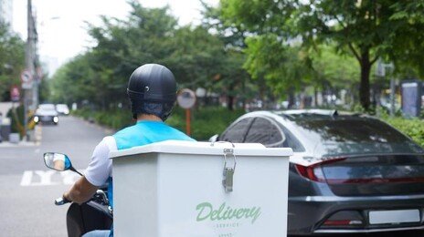 “배달비·수수료 너무 비싸다”…10명 중 8명, 규제 찬성