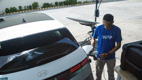 WFP 기증한 현대 아이오닉5, 구호현장서 맹활약