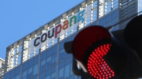 쿠팡 카드결제 건수 4% 급감…‘탈팡’ 심상치 않다