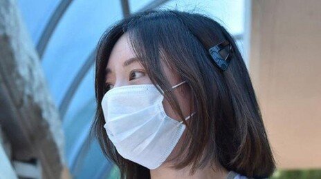 캄보디아 도피 황하나, 2년만에 체포돼 입국…마약 혐의 조사