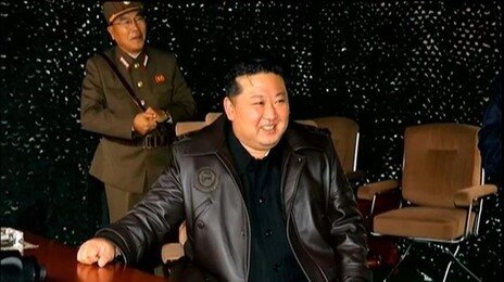 北, 장거리순항미사일 시험발사…김정은 참관 “핵무력 무한 발전”