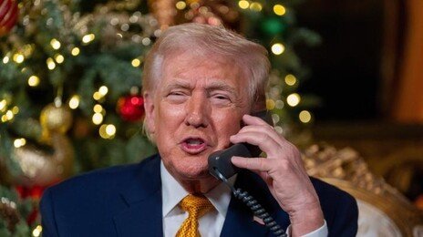 “사람이 택배냐”…불법이민자 물류창고에 넣어 추방한다는 트럼프 논란