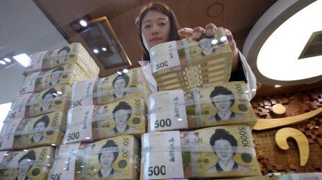 ‘현금없는 사회’ 가속도… 月평균 32만원만 사용