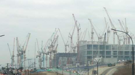 50층 높이 골격 드러낸 첫 공장… 600조 투자 AI반도체 허브로