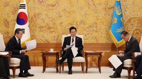 이 대통령 청와대 첫 출근, 文 이후 1330일만