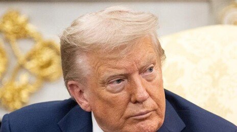 트럼프, 또 파월 해임 언급…美 금리 인하 시계 빨라지나