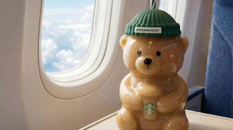 스벅 ‘곰돌이 컵’ 재출시에 오픈런…4만5000원→10만원 리셀가 폭등