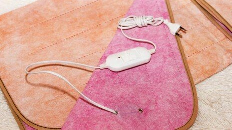 전기매트 틀고 자면 몸에 전자파 쌓인다?” 직접 측정해보니