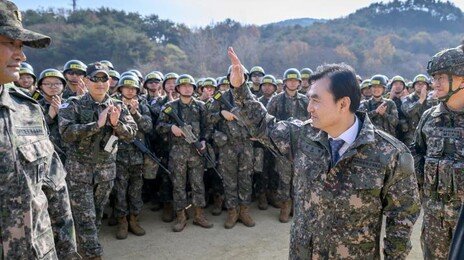 “세 자녀 이상 군인은 당직 면제” 국방부 훈령 못박았다