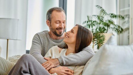 부부관계, 매일 해야 할까?… “만족감 최대 O일까지 간다”