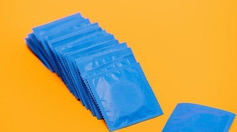 “출산율 높이기 위해”…中 피임약·콘돔에 세금 13% 부활