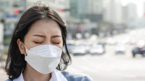 “온몸 두들겨 맞은 것처럼 아파” 감기 vs 독감 구별법