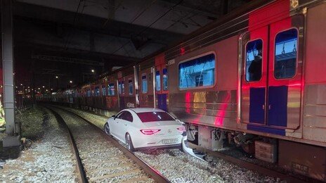 음주운전 차량, 경의중앙선 열차와 충돌… 20대 여성 운전자 입건