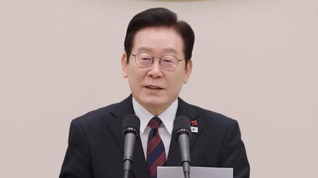 李 “갑질이라 흉볼지 모르겠는데…공무원은 퇴근시간 없다”