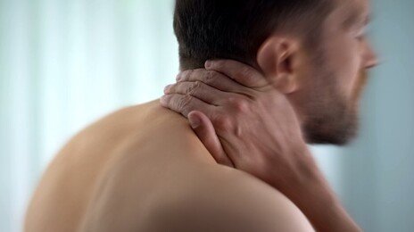 목 뻣뻣한데 “잠 잘못 잤나” 넘긴 30대男 한달만에 사망…왜?