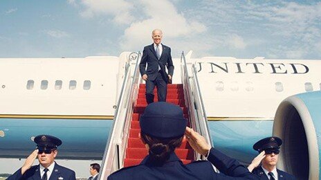 “獨 첩보기관, 오바마 에어포스원 통화 수년간 도청”