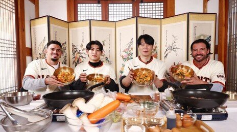 이정후, 아다메스와 딱지치고 ‘깐부치킨 회동’까지…