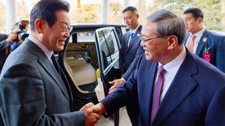 中리창 3번째 만난 李 “가까운 친구로 느껴져…실용-상생의 길 가자”