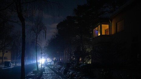 獨극좌단체가 발전소 방화…베를린 4일째 정전 고통