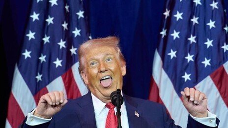 트럼프 “중간선거 지면 난 탄핵될 것”… 공화 의원들 면전서 ‘압박’