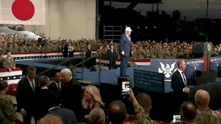 트럼프 “마두로 내 춤 베꼈다”…델타포스 부른 ‘그 춤’ 뭐길래