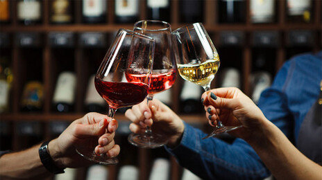 레드 vs 화이트…몸에 더 좋은 와인은?