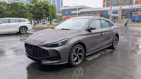 北서 포착된 신형 세단 ‘천리마’…중국 MG-5와 유사