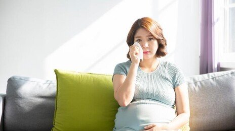 음료 쏟아두고 아기만 데리고 사라져…만삭 사장 눈물