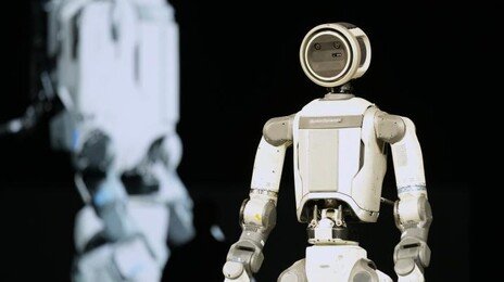 AI 로봇에 밀려 CES서 사라진 전기차…그나마도 中 독무대