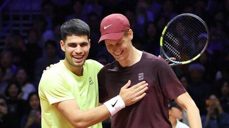 ‘이런 팬 서비스는 없었다’…한국팬 마음 녹인 男테니스 알카라스-신네르